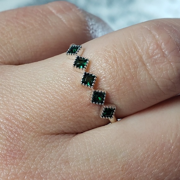 925 Silver Square Emerald Colored Stackable Gift - Picture 3 of 9